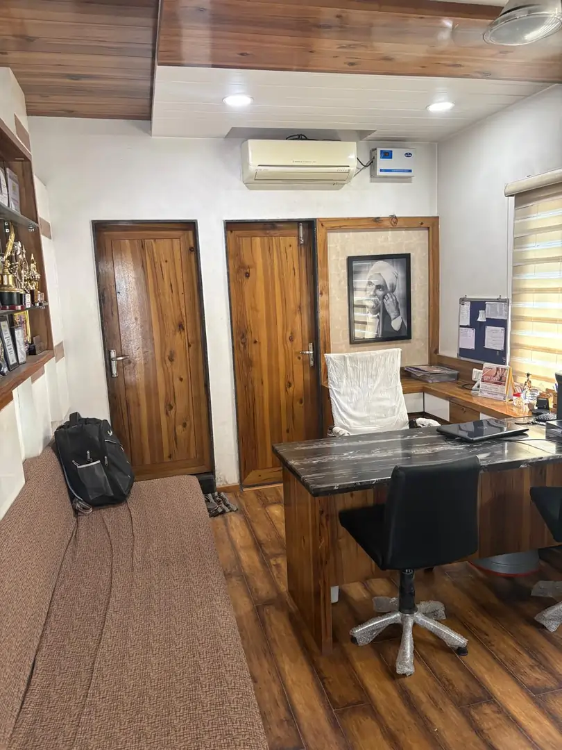 Sampurn Insurance Sendhwa Office - Branch Office in Warla Road Square, Sendhwa